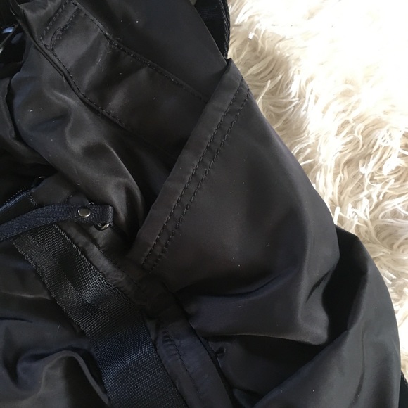 Lululemon Gym Bag - Picture 6 of 11